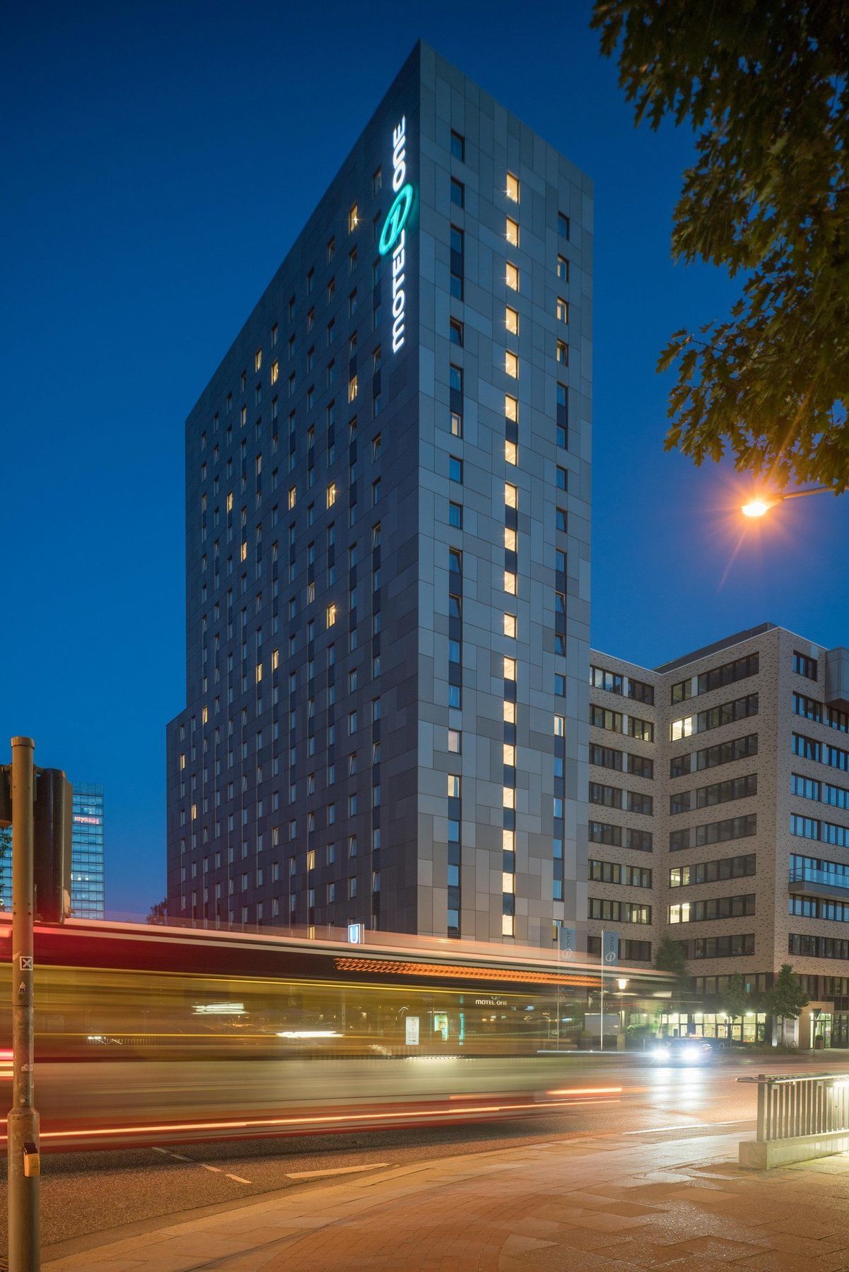 Motel One Hamburg-Alster Extérieur photo